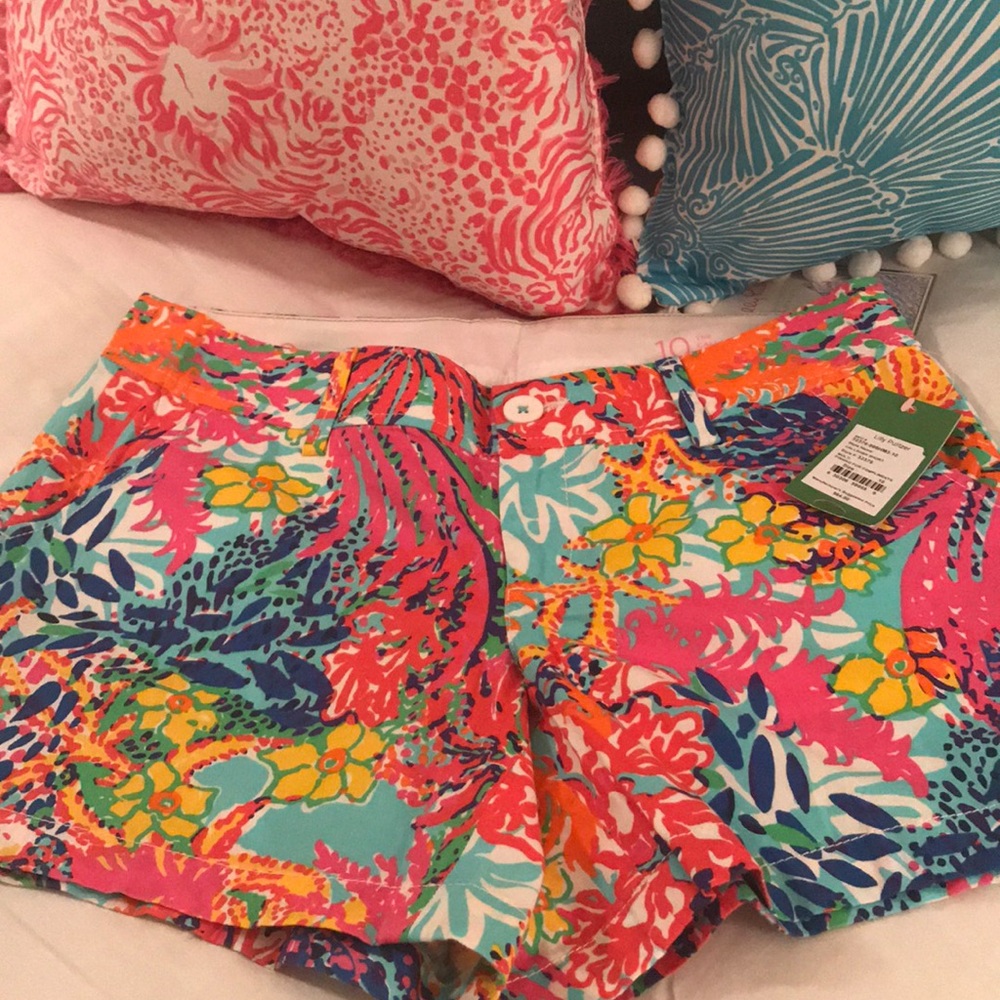 NEw with tags!  Lilly Pulitzer Callahan Shorts.